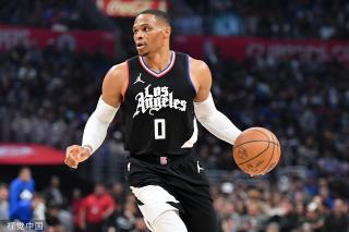 上展现出超 上展现出超